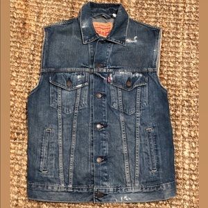 Levi’s denim vest
